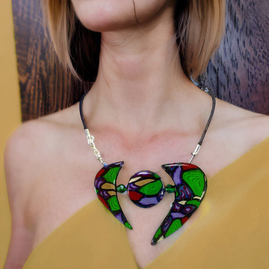 Naszyjnik typu statement