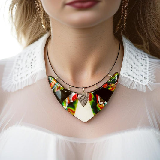 Naszyjnik w kolorze czerwono-białym - chocker